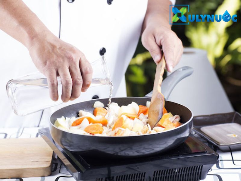 Nước ion kiềm nấu ăn được