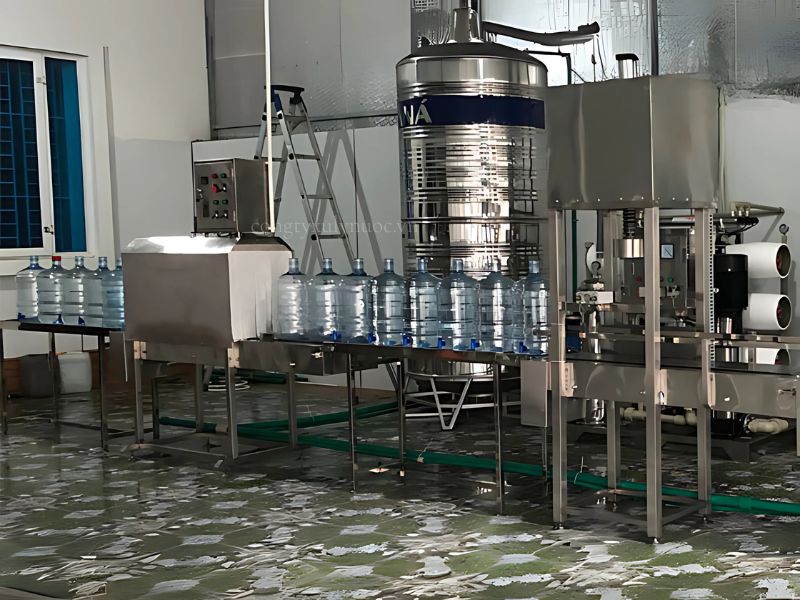 Hệ thống lọc nước RO công nghiệp 8000l/h công suất lớn tinh khiết
